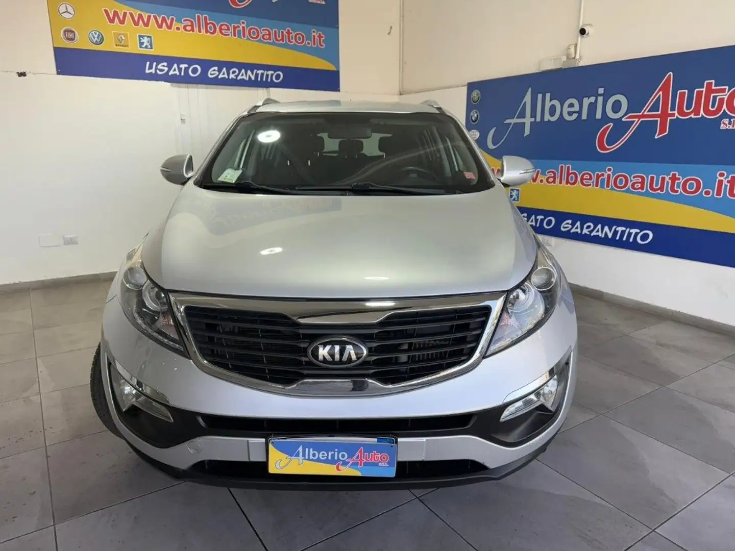 Kia Sportage 1.7 CRDI VGT 2WD Plus Plateado - 2