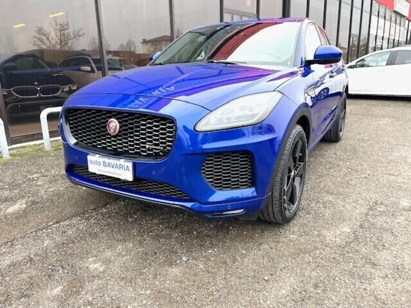 Jaguar E-Pace 2.0D 180 CV AWD R-Dynamic Bleu - 1