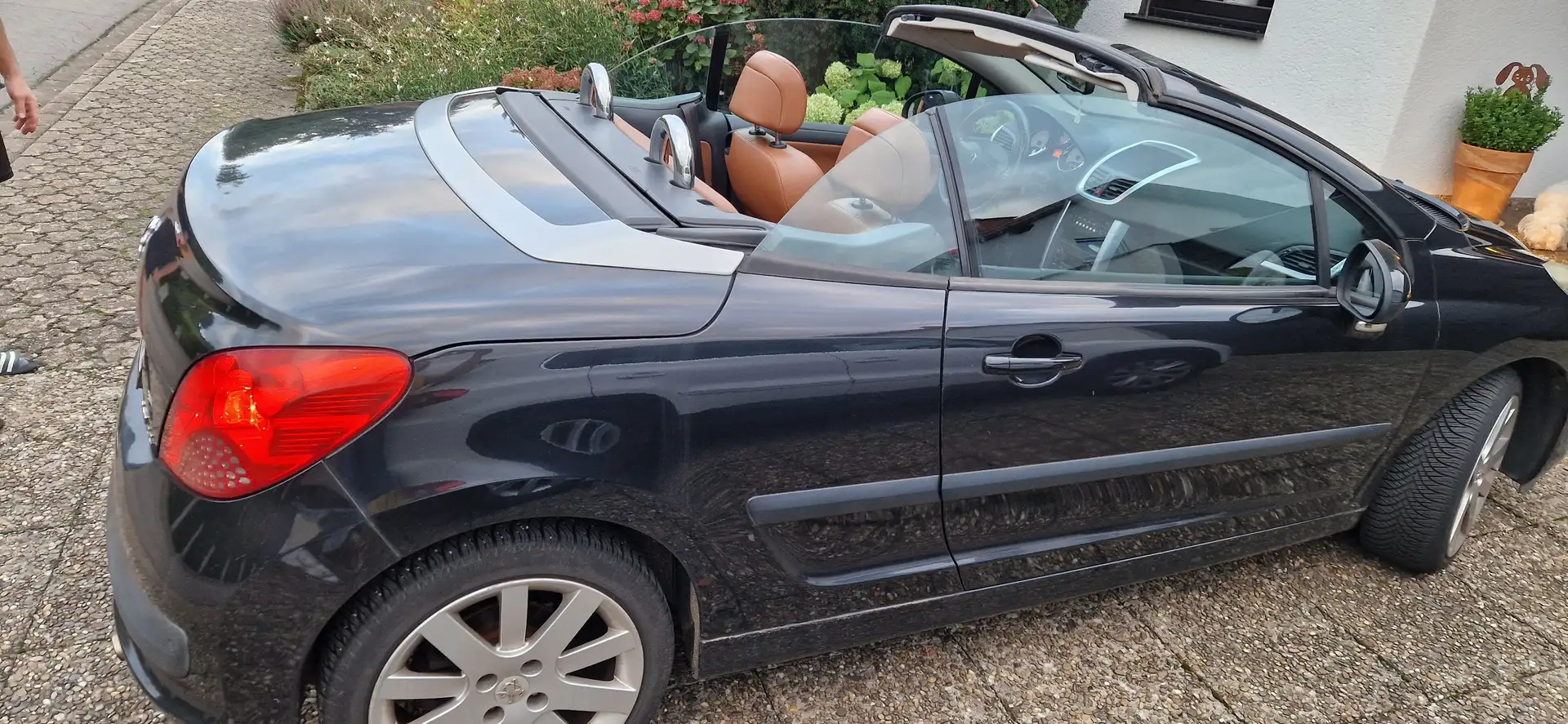 Peugeot 207 207 CC 150 THP Platinum Schwarz - 2