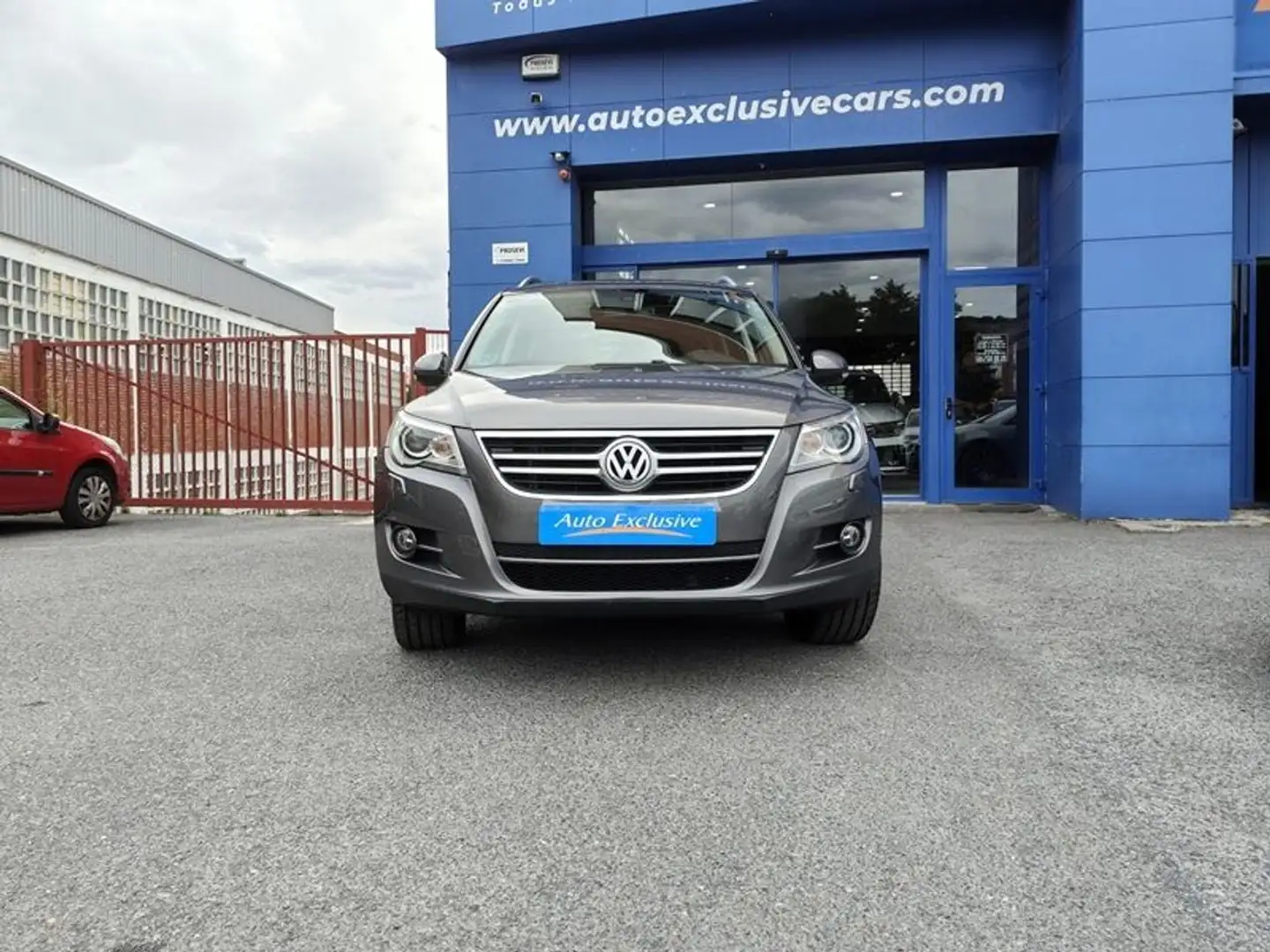 Volkswagen Tiguan 2.0 TSI 4M 200cv Sport Gris - 2
