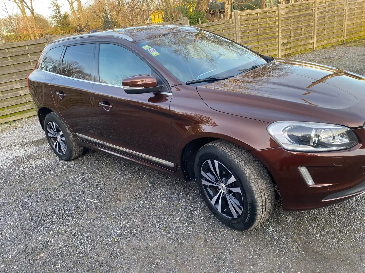 Volvo XC60 D4 AWD Geartronic RDesign Bruin - 2