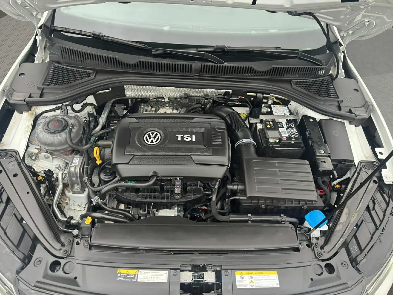 Volkswagen Jetta снимка Volkswagen Jetta