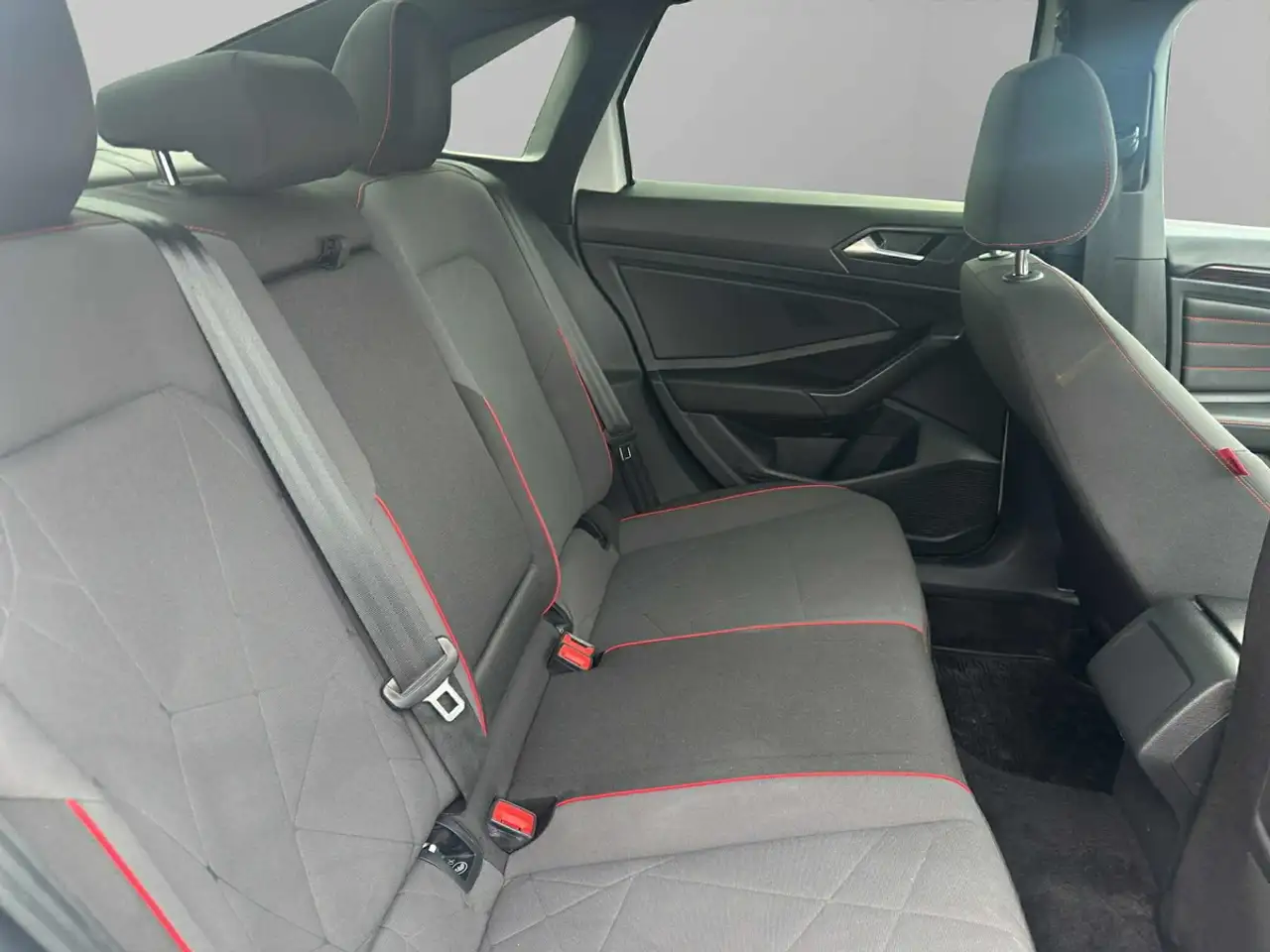 Volkswagen Jetta снимка Volkswagen Jetta