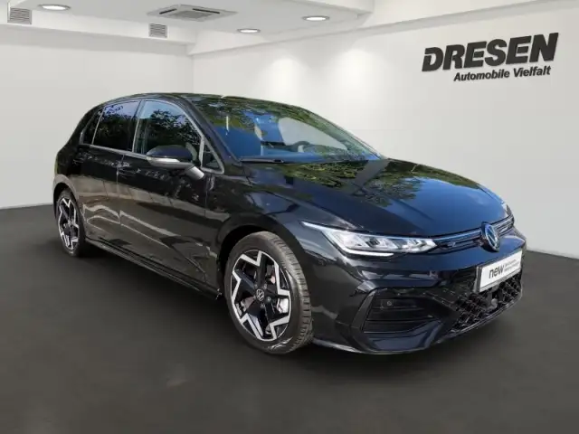 Volkswagen Golf view 2