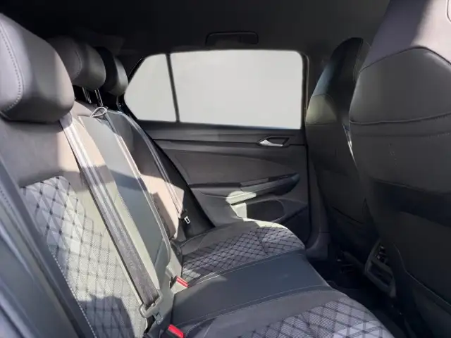 Volkswagen Golf view 13