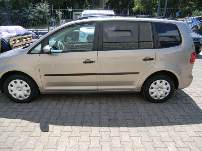 Volkswagen Touran Touran 1.2 Trendline -scheckheft VW — photo 9