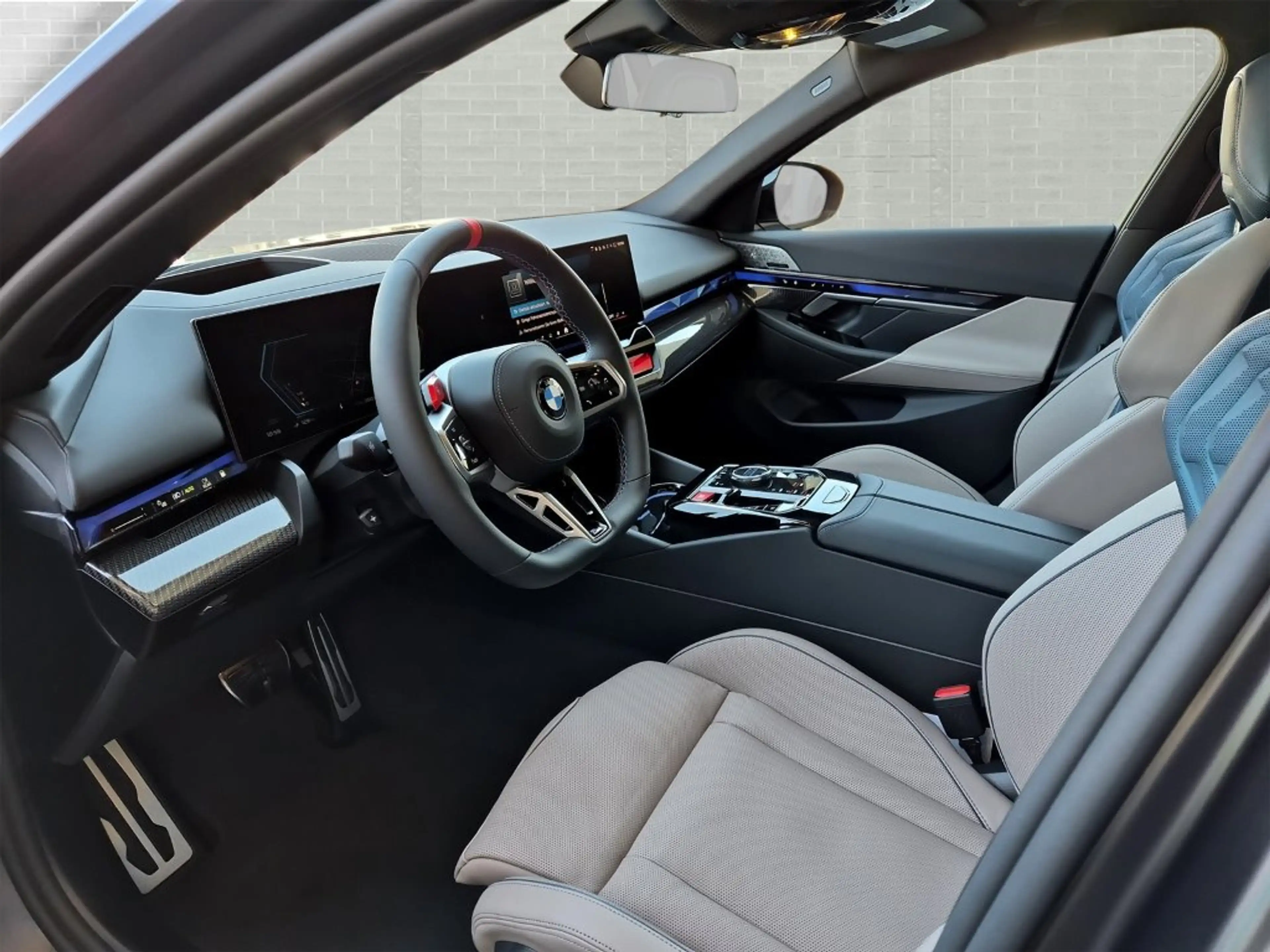 BMW M5 — photo 6