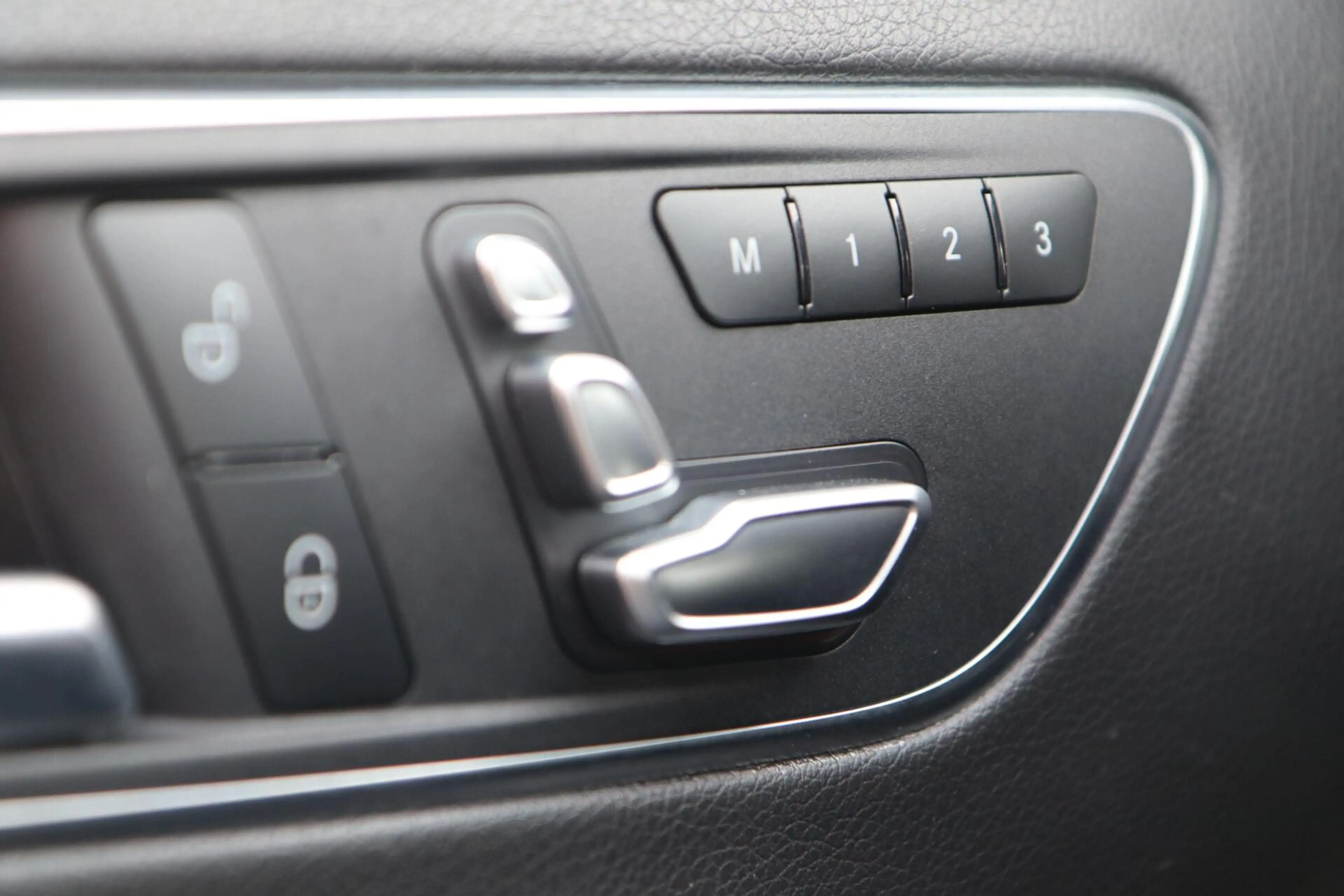 Mercedes-Benz A 45 AMG 381 PK 4MATIC — photo 31