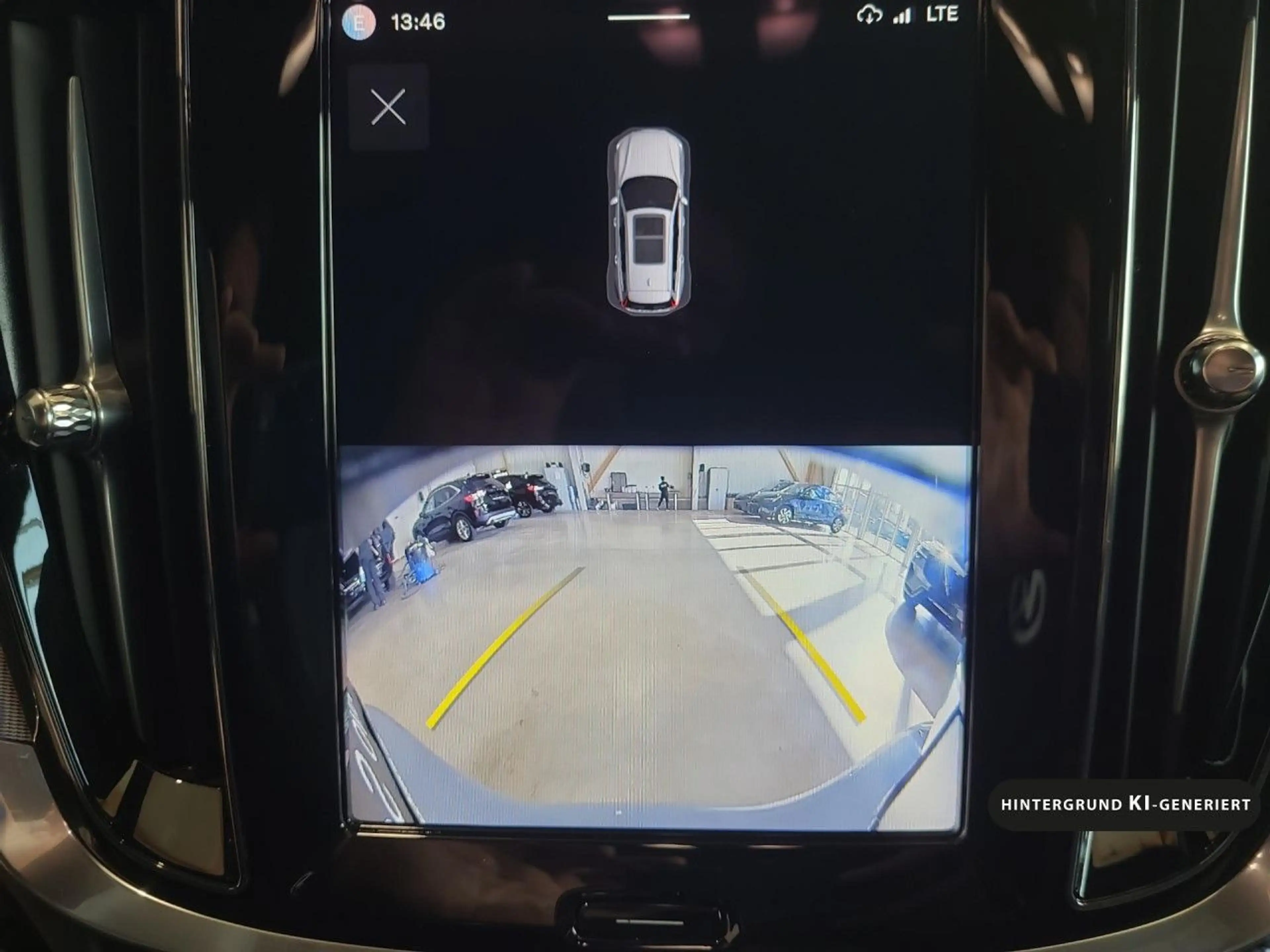 Volvo V60 Plus Dark Recharge Plug-In Hybrid AWD Navi LED — photo 12