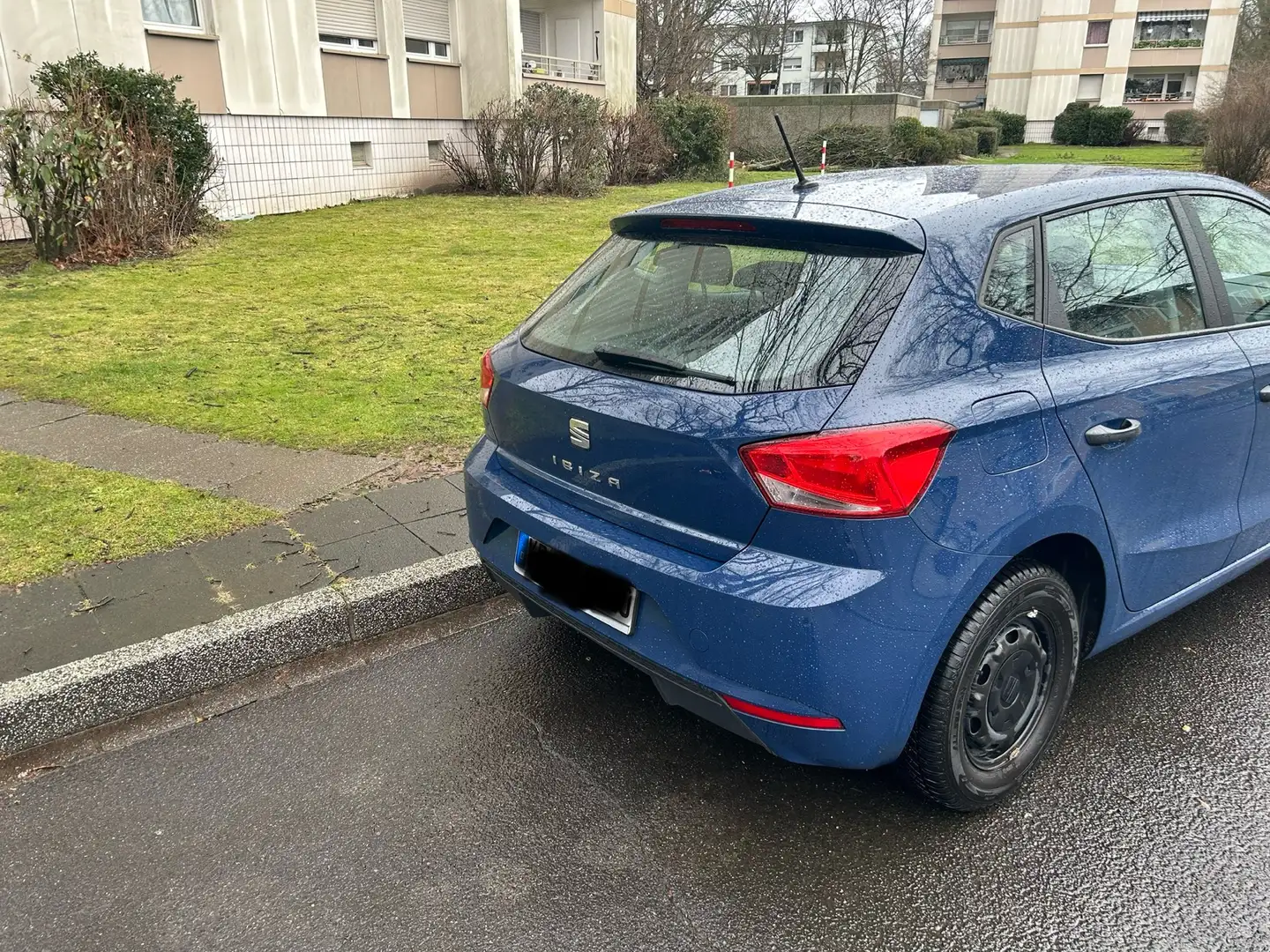 SEAT Ibiza 1.0 MPI S&S Reference Blau - 2