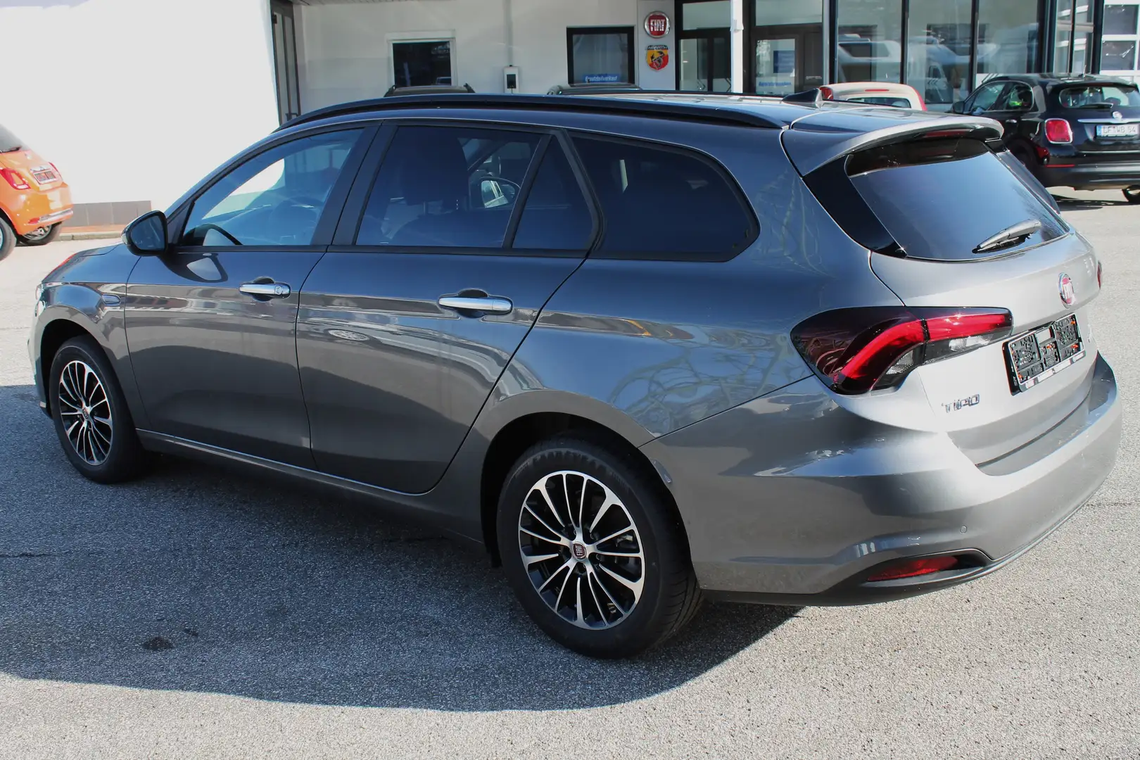 Fiat Tipo Kombi Hybrid 1.5 GSE DCT Gris - 2