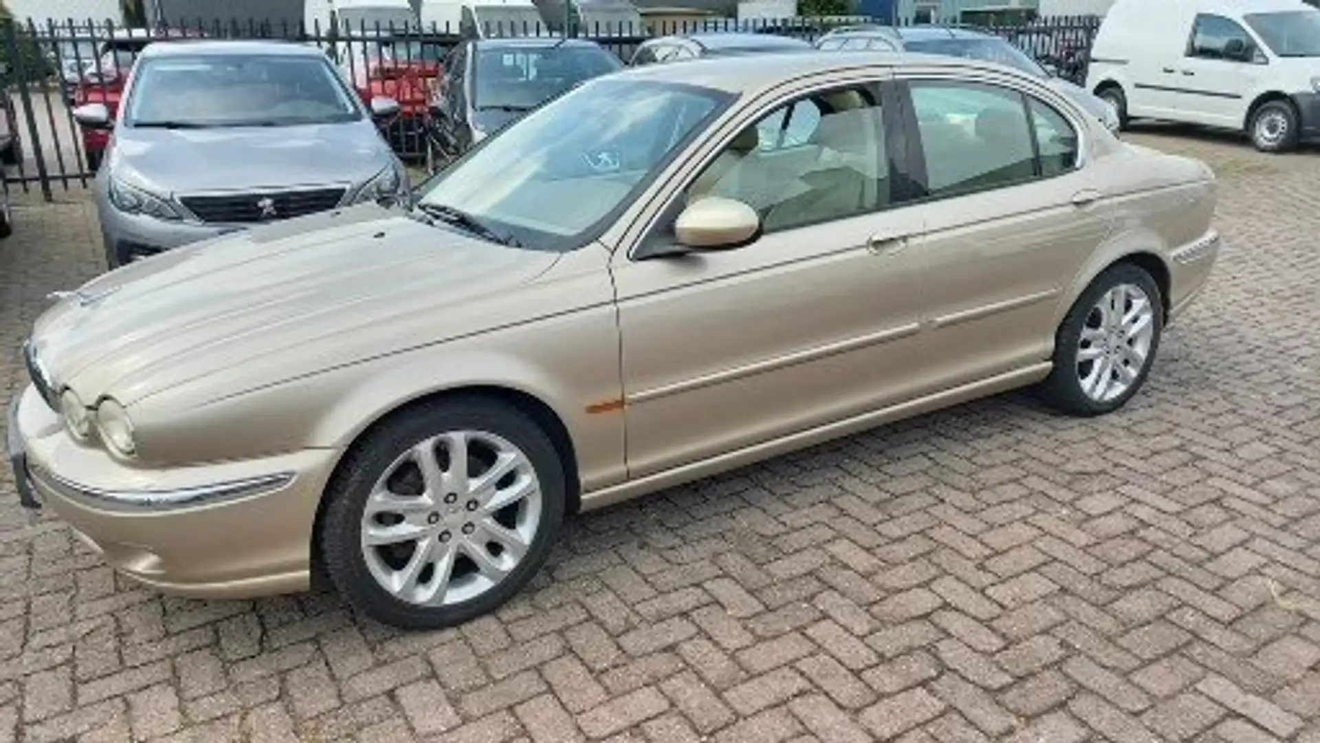 Jaguar X-Type X-Type Beige - 1