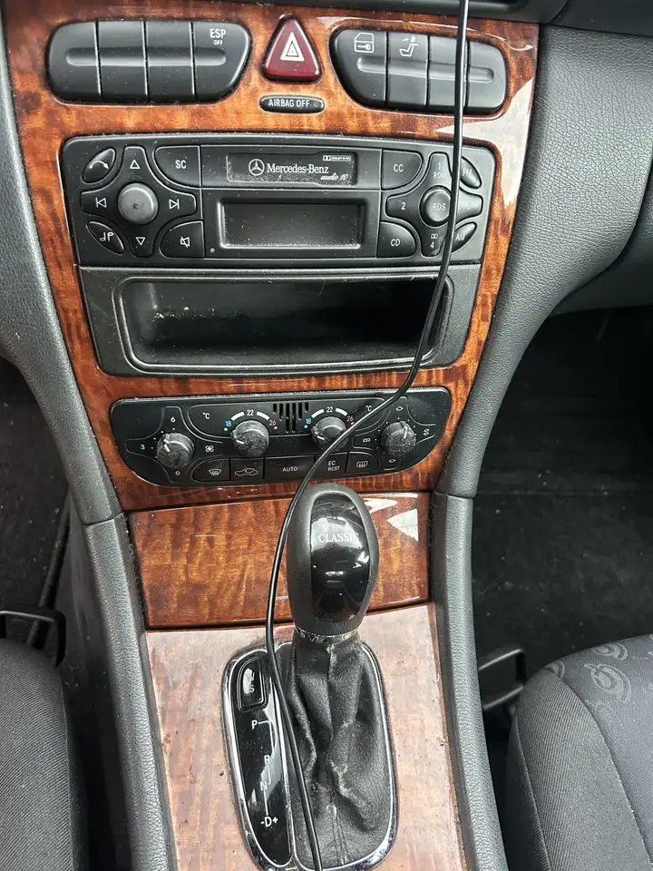 Mercedes-Benz C 180 Elegance Aut., foto 4
