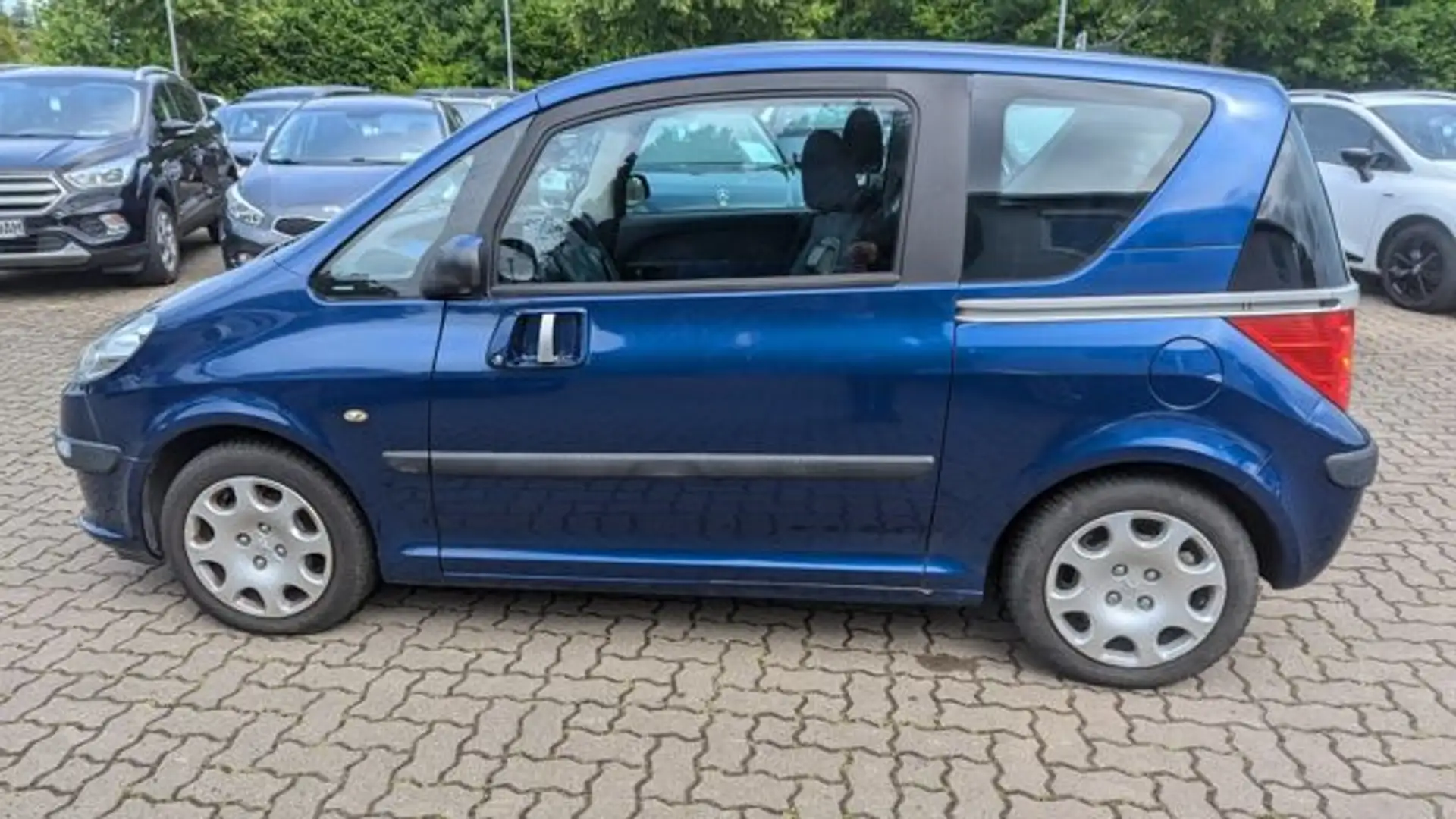 Peugeot 1007 Premium*Klima*Zylinderkopfdichtung defekt* Синий - 2