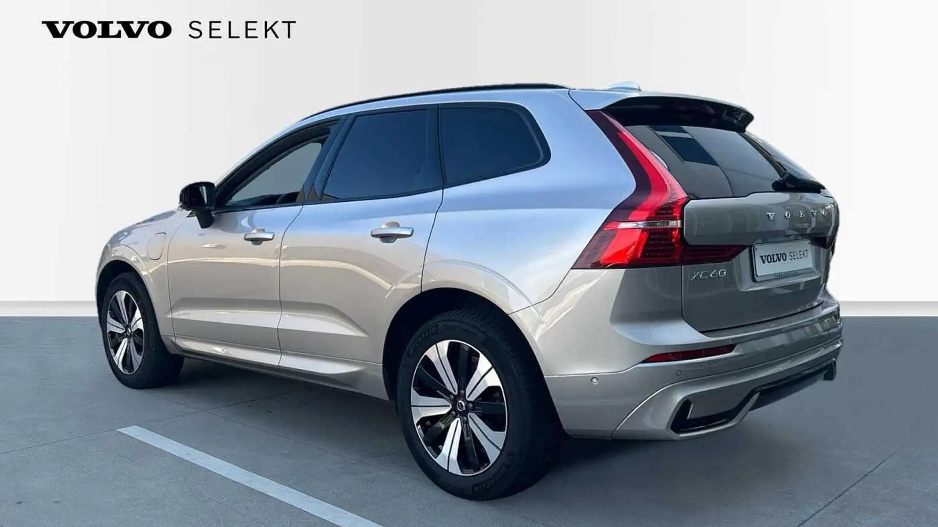 Volvo XC60 Recharge Plus, T6 AWD plug-in hybrid, Elektrisch/b Or - 2