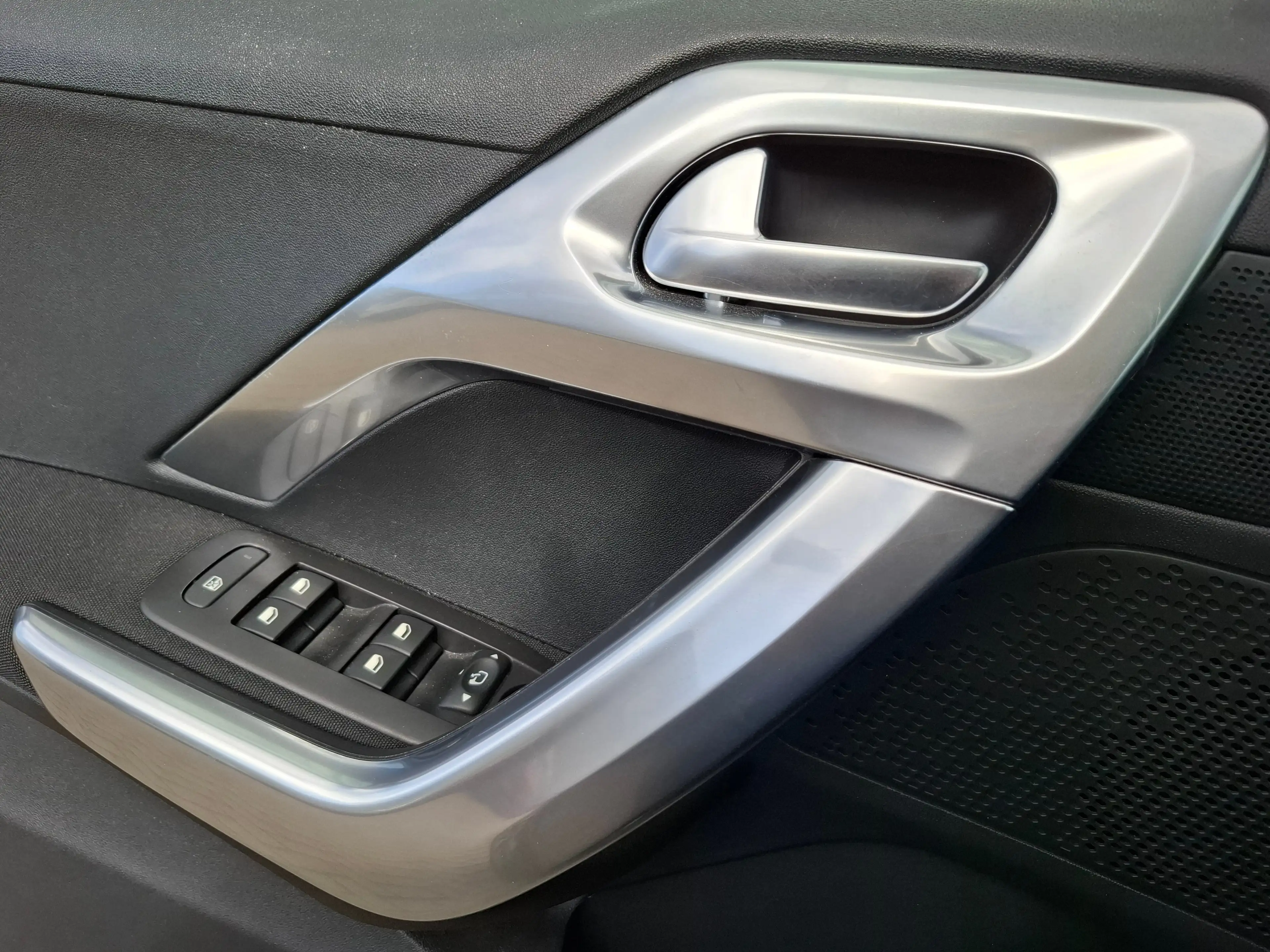 Peugeot 2008 1.2 Allure 110 PK | Achteropkomend verkeer waarsch — photo 18