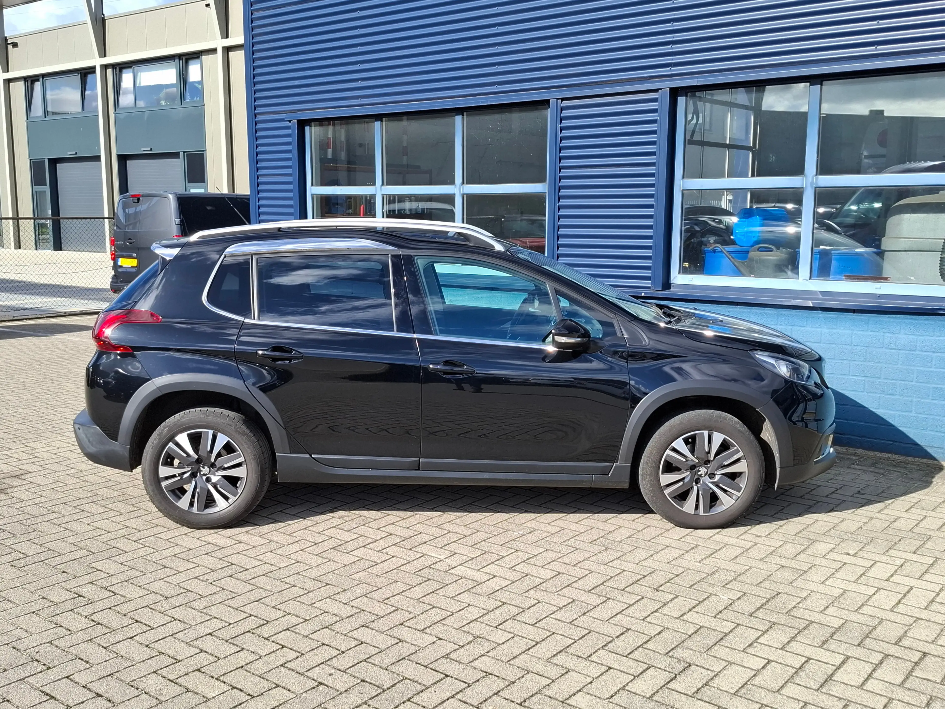 Peugeot 2008 1.2 Allure 110 PK | Achteropkomend verkeer waarsch — photo 24