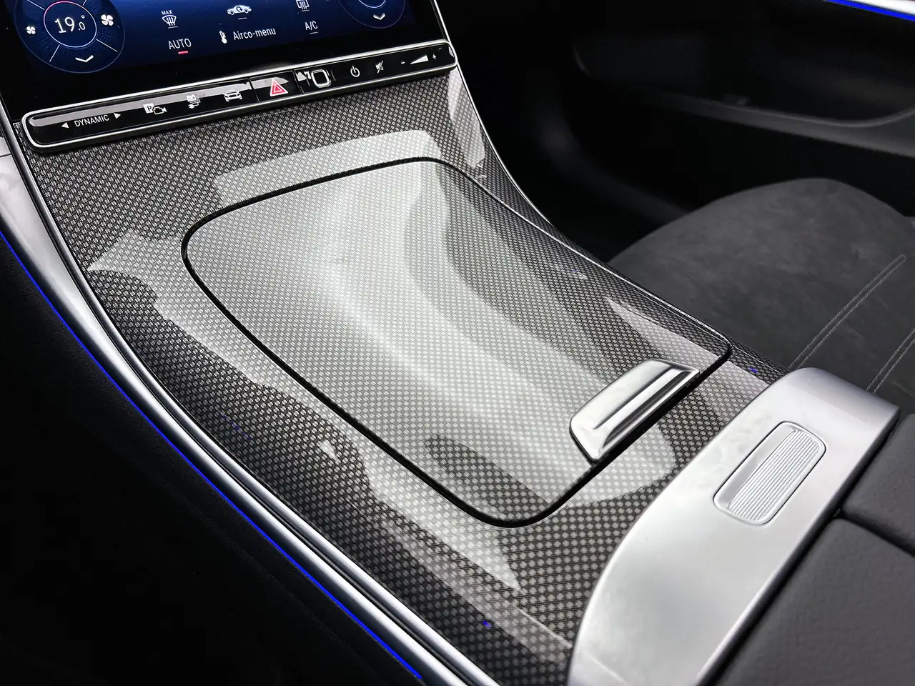 Mercedes-Benz C-Class 2026 — фото 11
