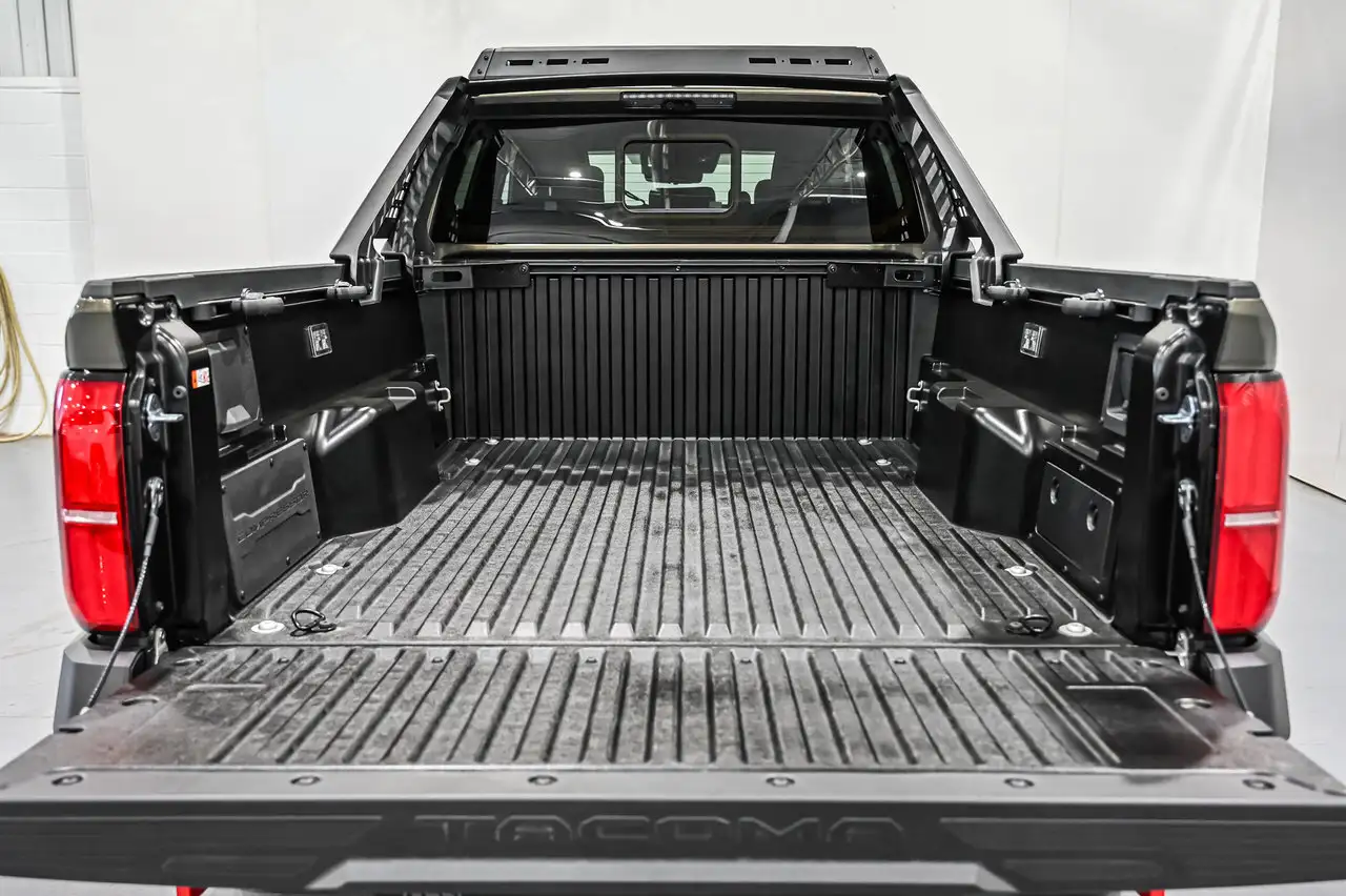 Toyota Tacoma снимка Toyota Tacoma