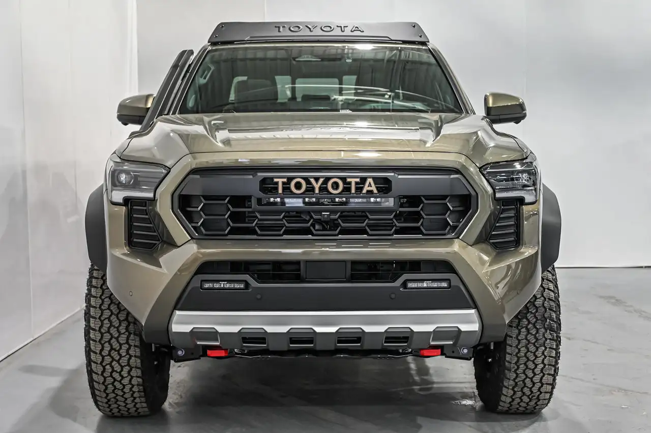 Toyota Tacoma снимка Toyota Tacoma