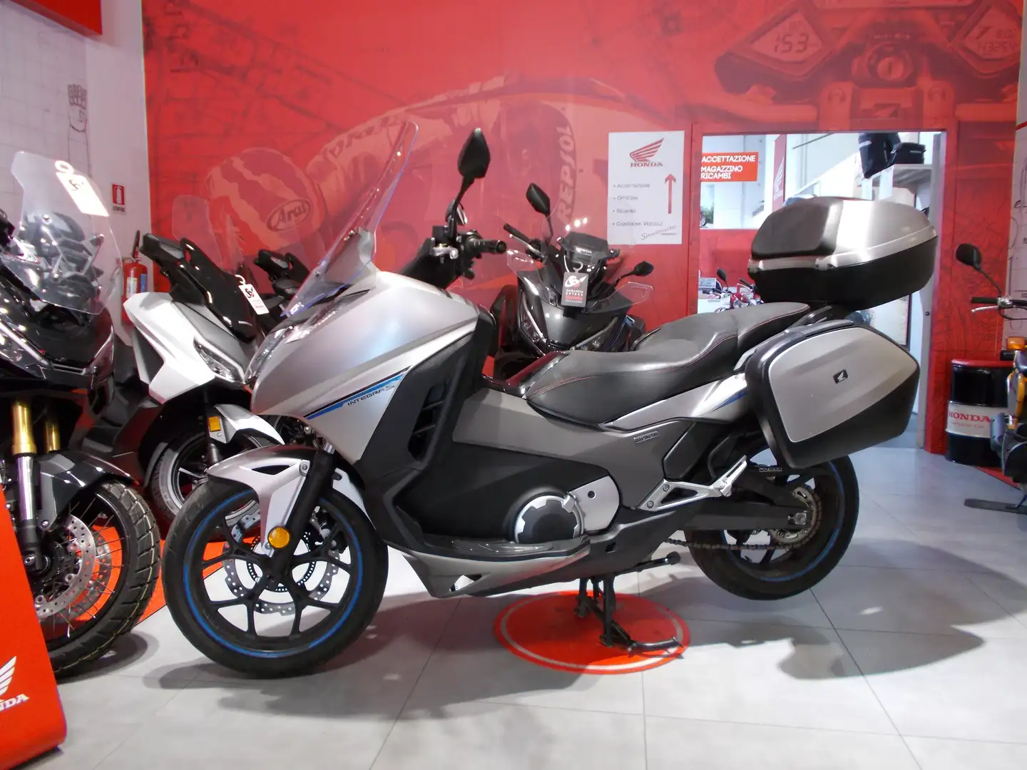 Honda Integra 750 s Gris - 1