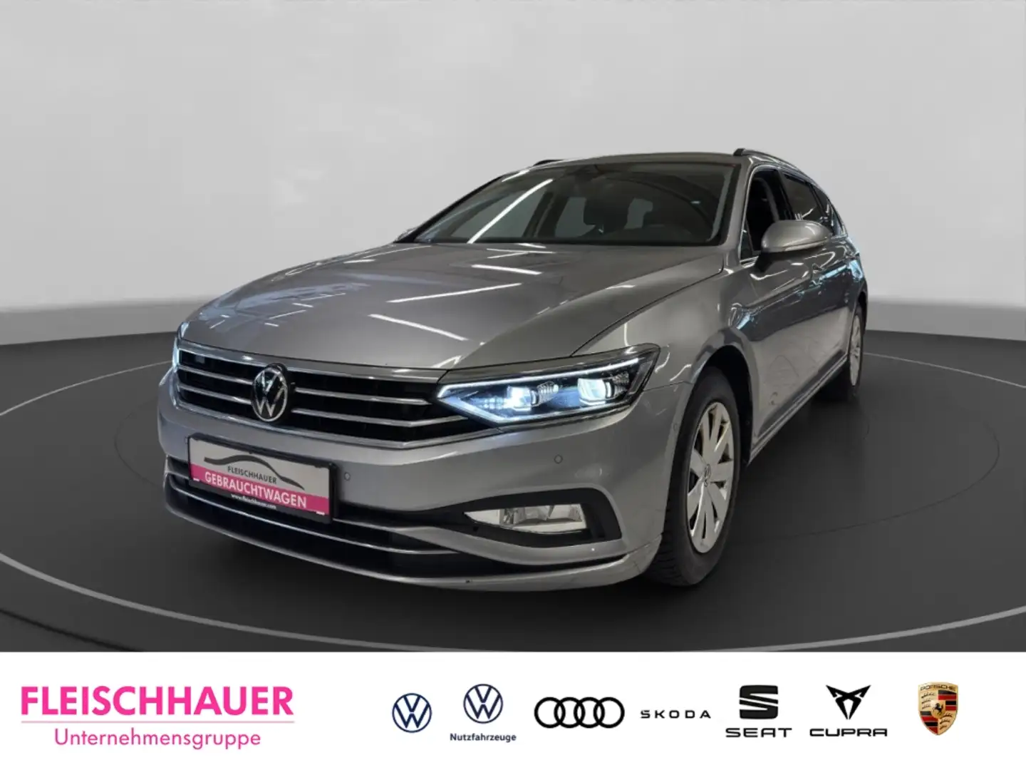 Volkswagen Passat Variant Business 2.0 TDI Matrix+Navi+ACC+App-connect Silber - 1