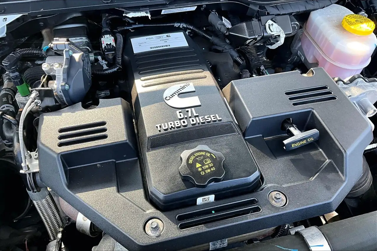 RAM 3500 снимка RAM 3500