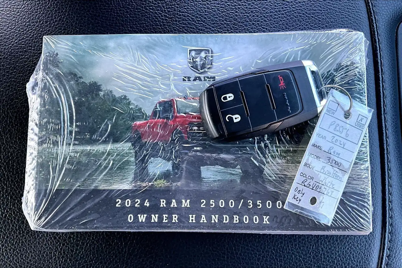 RAM 3500 снимка RAM 3500