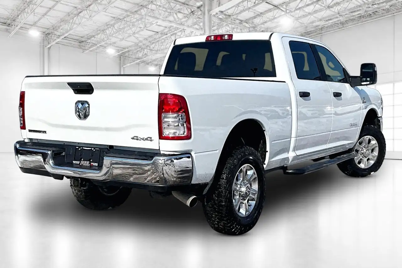 RAM 3500 снимка RAM 3500