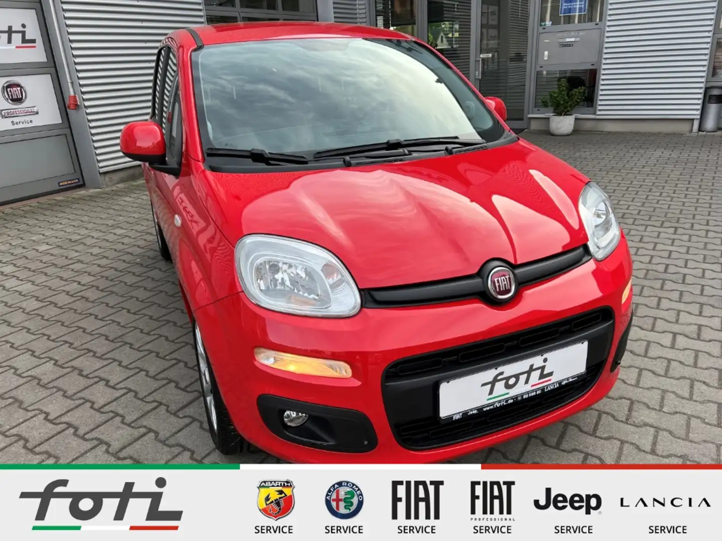 Fiat Panda Lounge 1.2 8V 69PS Klima Radio PDC Rood - 1