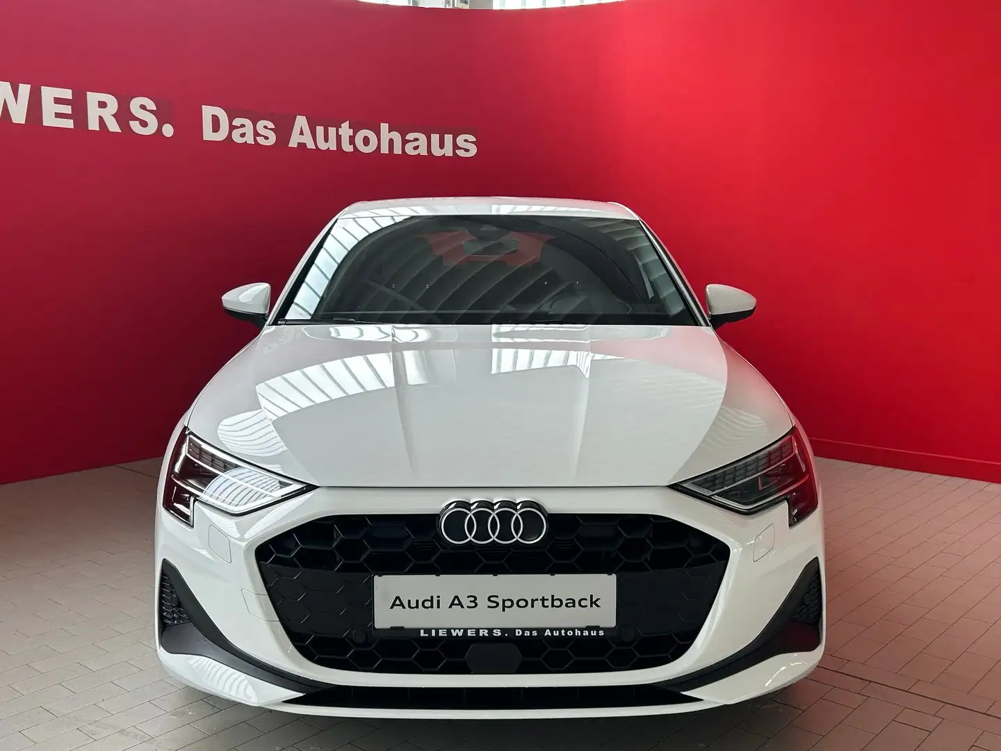 Audi A3 30 TFSI Blanc - 2