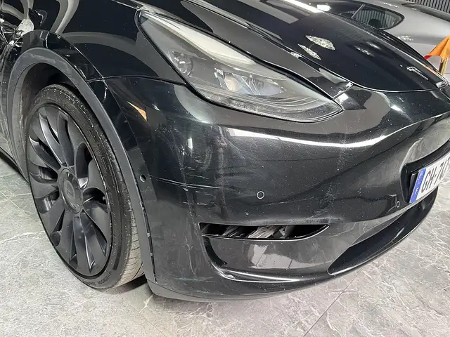 Tesla Model Y view 15