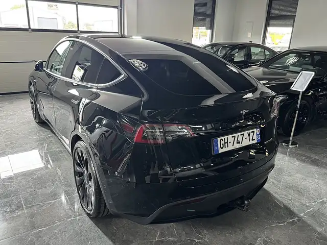 Tesla Model Y view 6