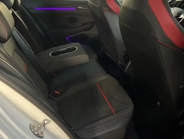 Volkswagen Golf view 10
