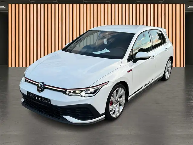 Volkswagen Golf view 2