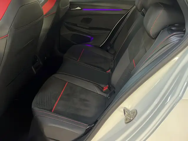 Volkswagen Golf view 6