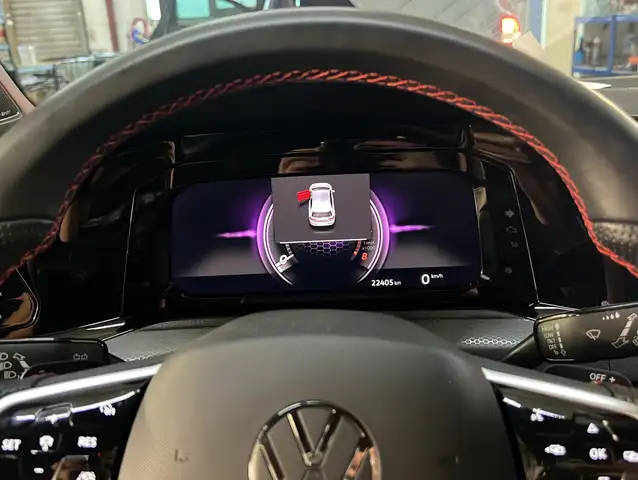 Volkswagen Golf view 12
