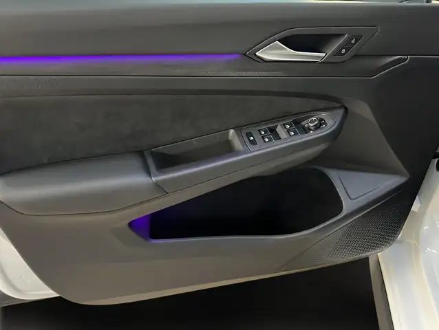Volkswagen Golf view 5