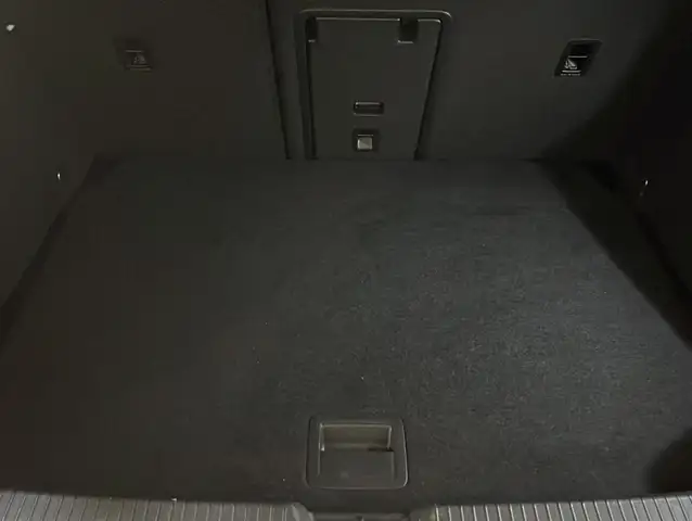 Volkswagen Golf view 8