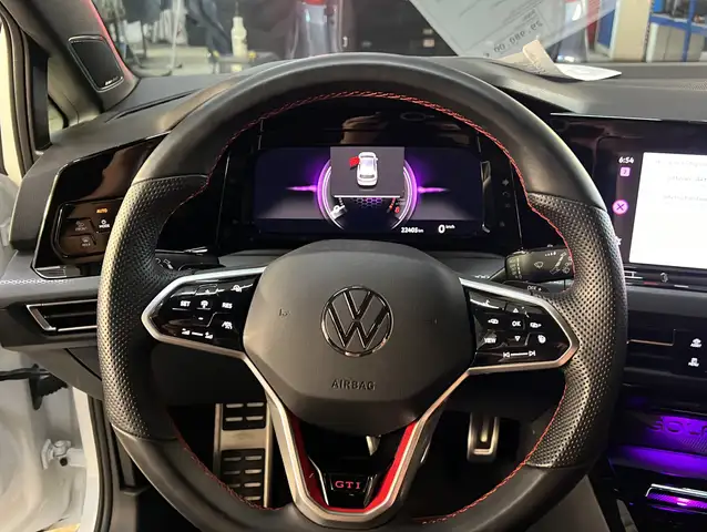 Volkswagen Golf view 13