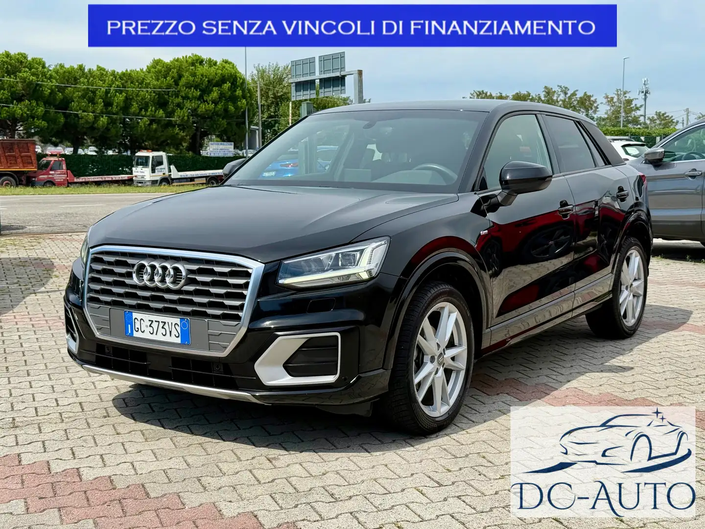 Audi Q2 35 1.5 tfsi S line  S-tronic ** GANCIO TRAINO ** Noir - 1