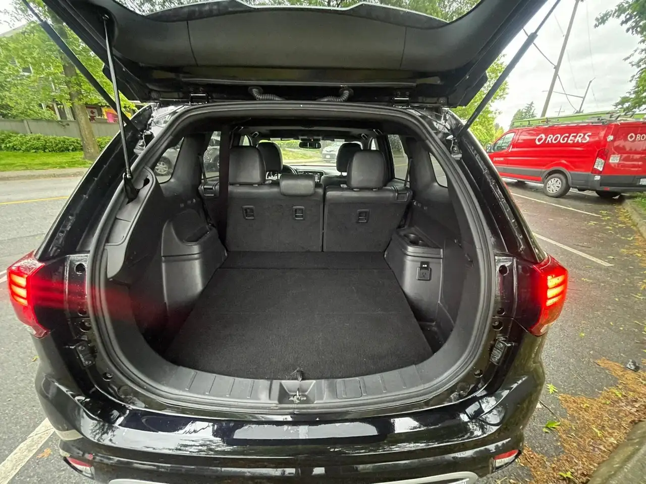 Mitsubishi Outlander снимка Mitsubishi Outlander