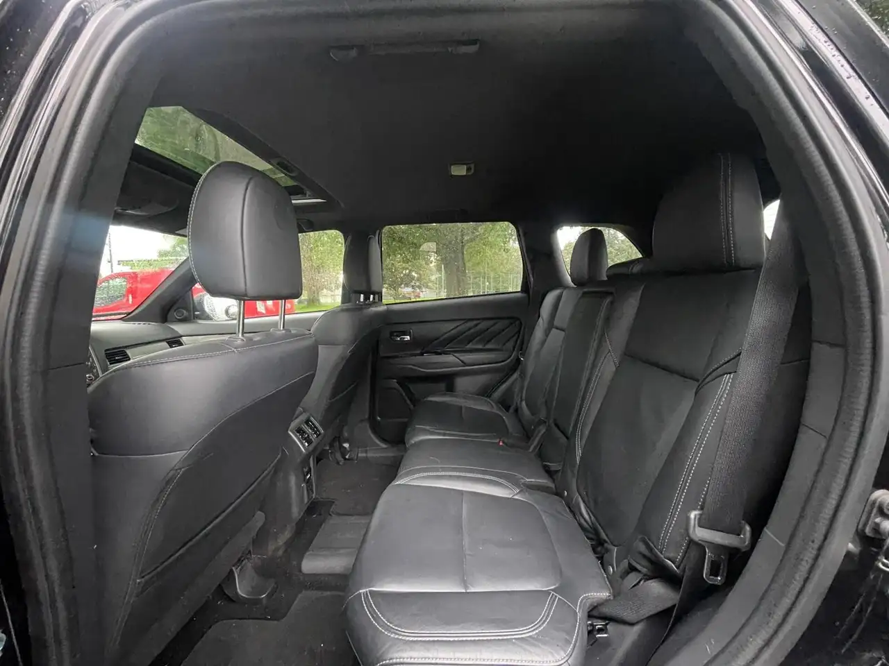 Mitsubishi Outlander снимка Mitsubishi Outlander