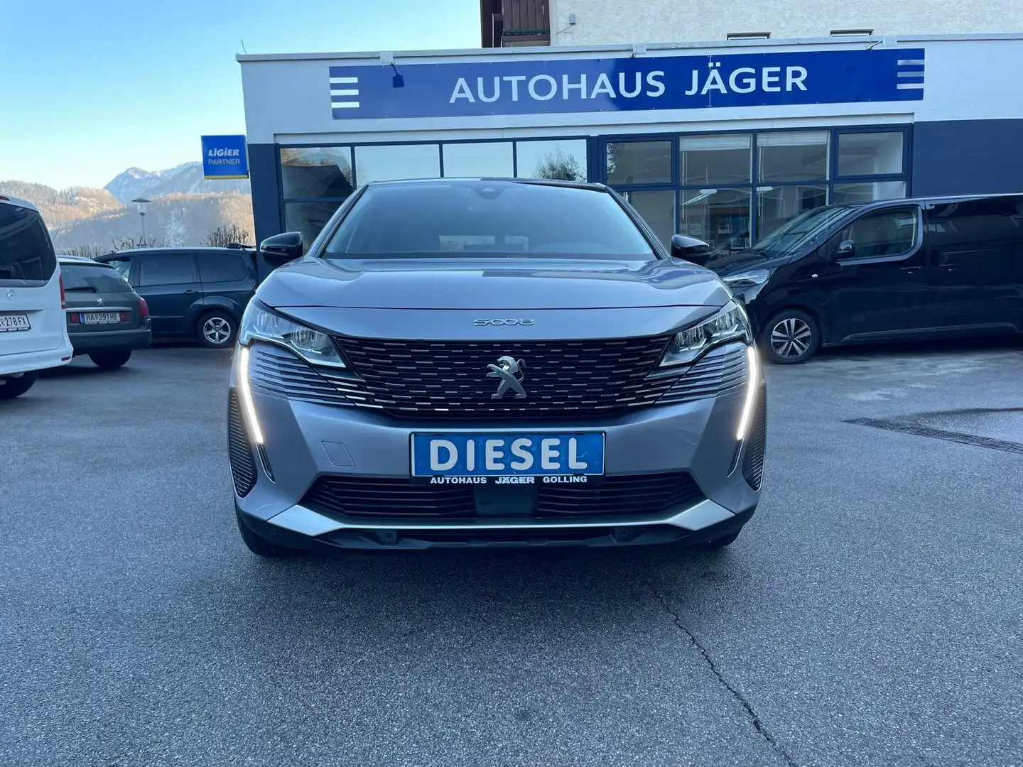 Peugeot 5008 5008 BlueHDI 130 EAT8 Allure Allure Grijs - 1