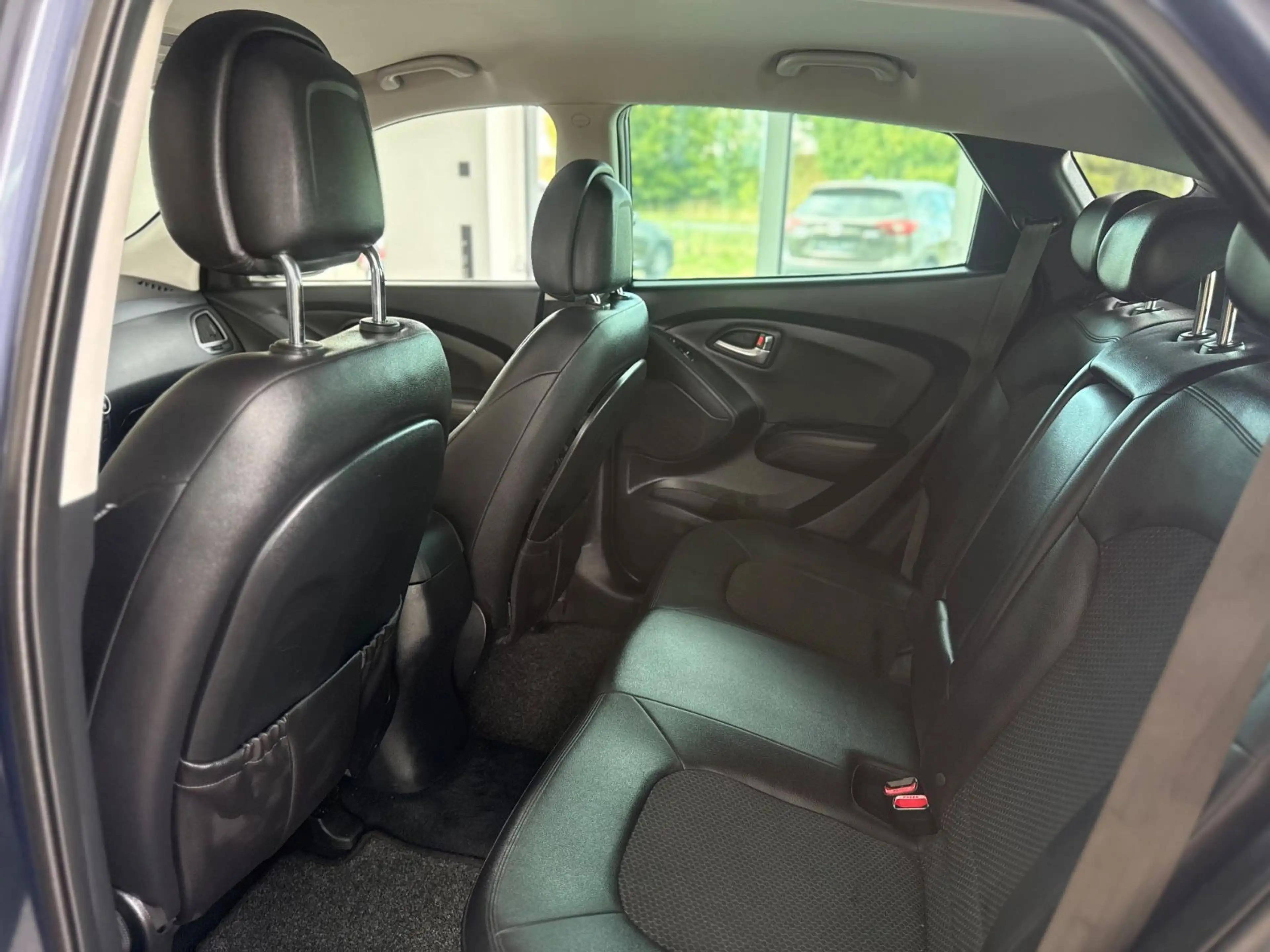 Hyundai iX35 Style 4x4** AUTOMATIK ** TüV NEU ** — photo 10