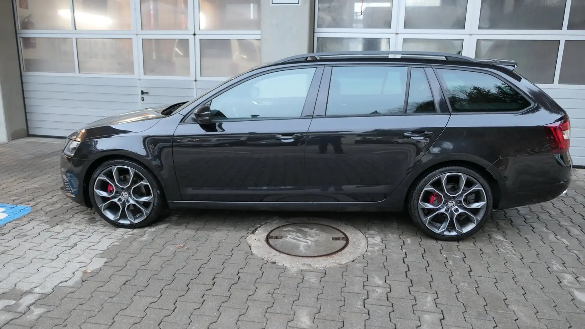 Skoda Octavia 4x4 RS TDI DSG Schwarz - 2