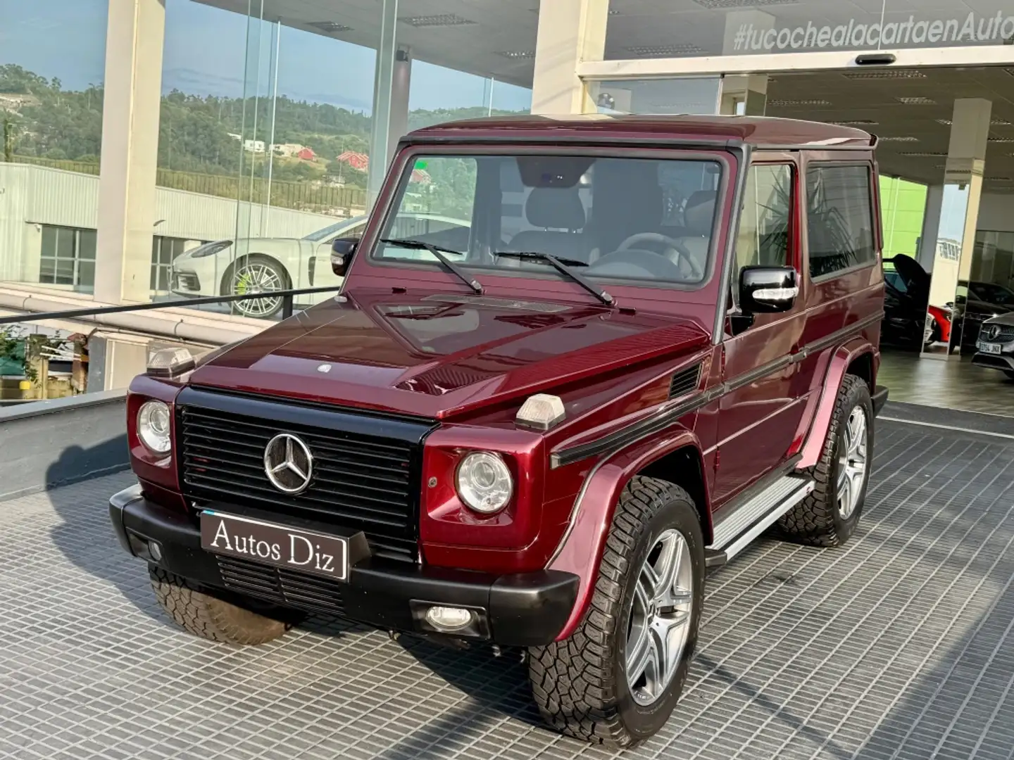 Mercedes-Benz MERCEDES-BENZ Clase G Todoterreno  Automático de Violett - 2