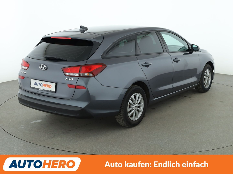 Hyundai i30 1.4 MPI Trend *NAVI*TEMPO*CAM*PDC*SHZ* — photo 6