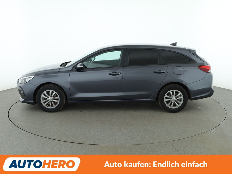 Hyundai i30 1.4 MPI Trend *NAVI*TEMPO*CAM*PDC*SHZ* — photo 3