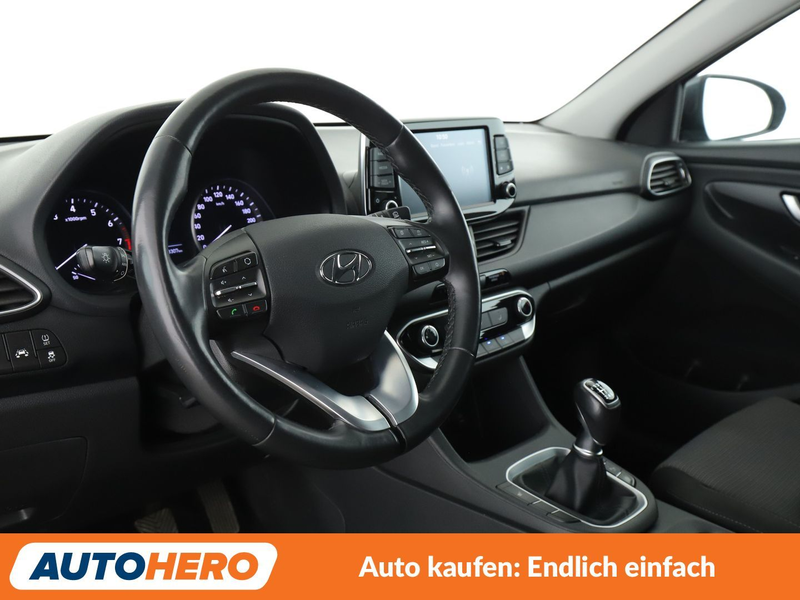 Hyundai i30 1.4 MPI Trend *NAVI*TEMPO*CAM*PDC*SHZ* — photo 11
